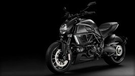 Diavel-Dark.jpg