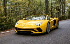 AVENTADOR AMARELO FRONTAL.png