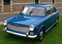 Morris_1300_MKIII_1974_-_front.jpg